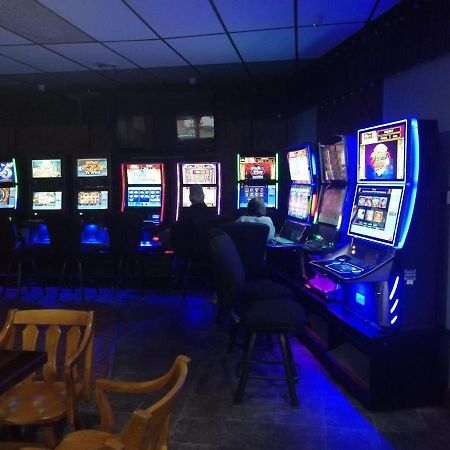 Macklin Hotel Eksteriør billede
